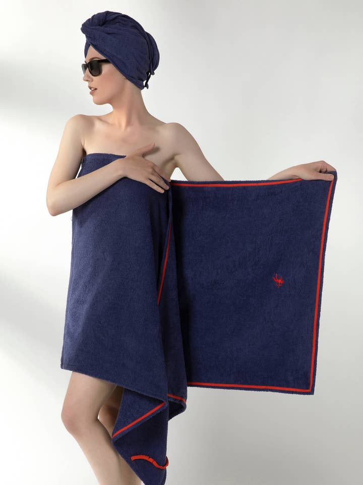 Beach towel in cotton sponge for wholesale by Luna Di Giorno