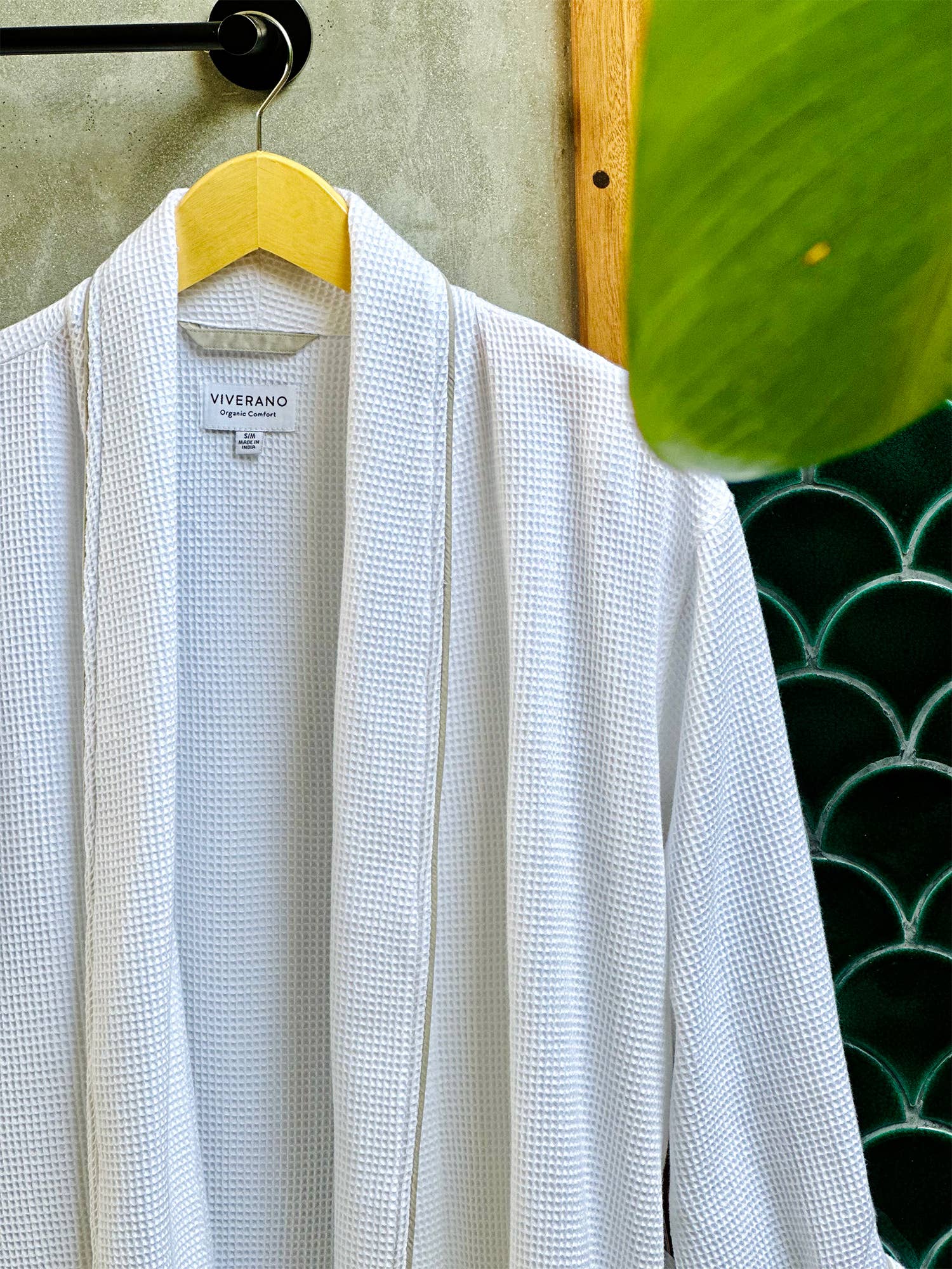 Viverano Organics - Vente Peignoir – homme - Peignoir de spa et de bain en tissu gaufré biologique pour hommes (2 couleurs)10