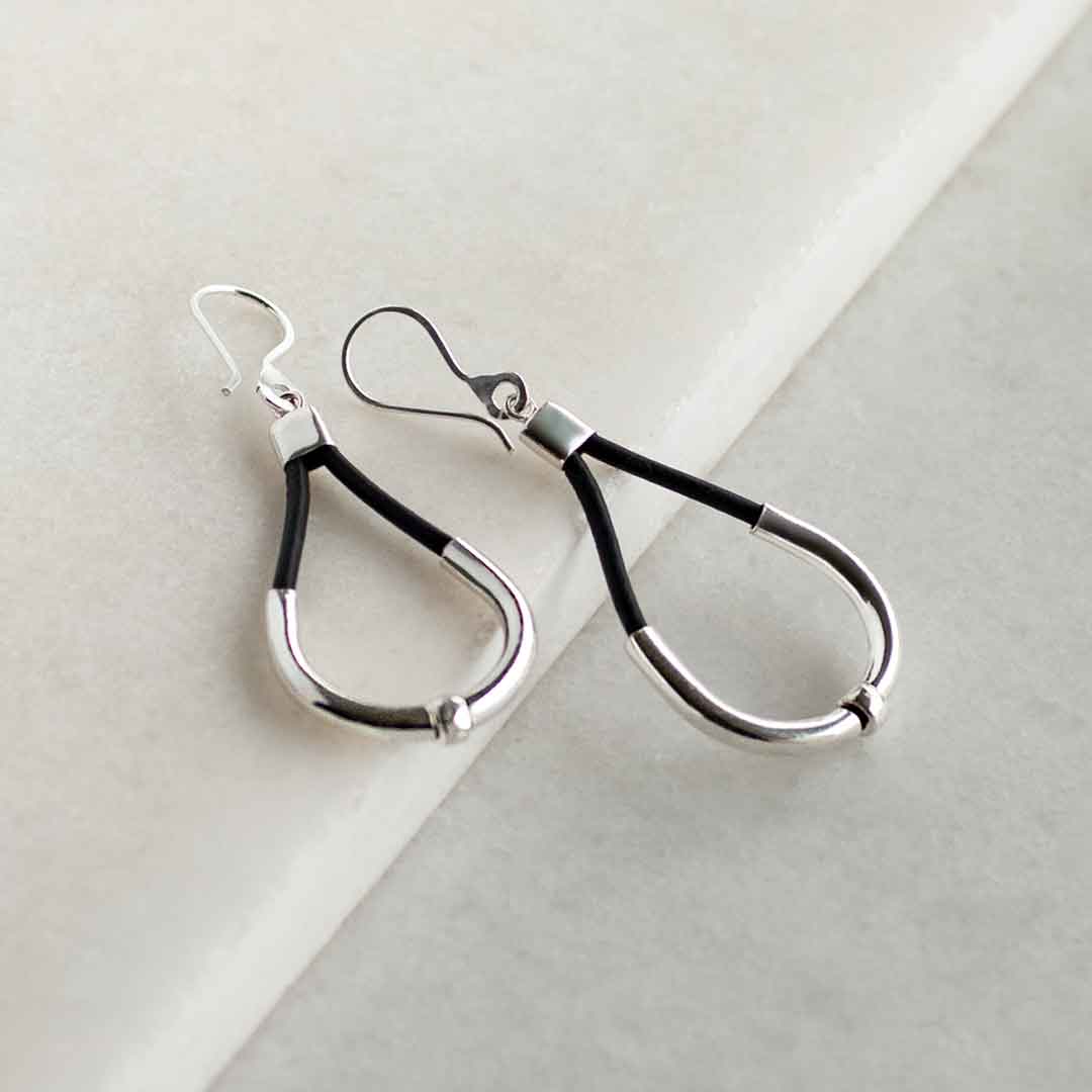 URBAN-EQUESTRIAN - Wholesale Dangle Earrings - Calista - Sterling Silver Bosal Horseshoe Earring on Black Leather4
