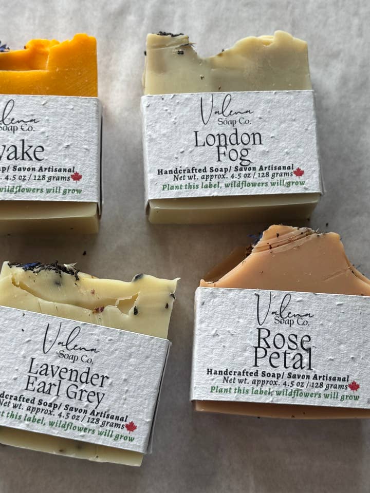 Savon Pétale de Rose pour la vente par Valena Soap Co.