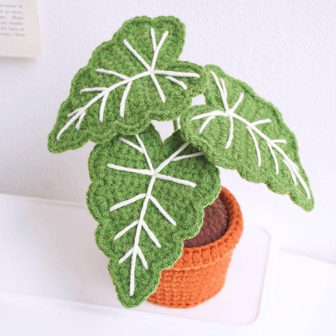 TOMOPOD LLC – wholesale Stuffed/plush toy – Kids & baby – Alocasia Frydek Pot Crochet, Handmade Amigurumi Plant 1