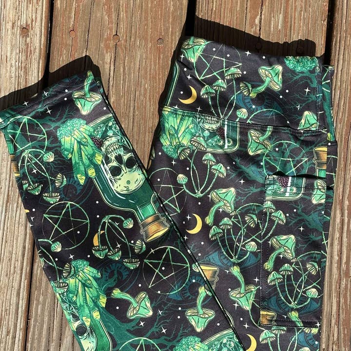 Triple Goddess Boutique - Wholesale Fashion Leggings - Women's - Halloween Women's Leggings, Pocket leggings1