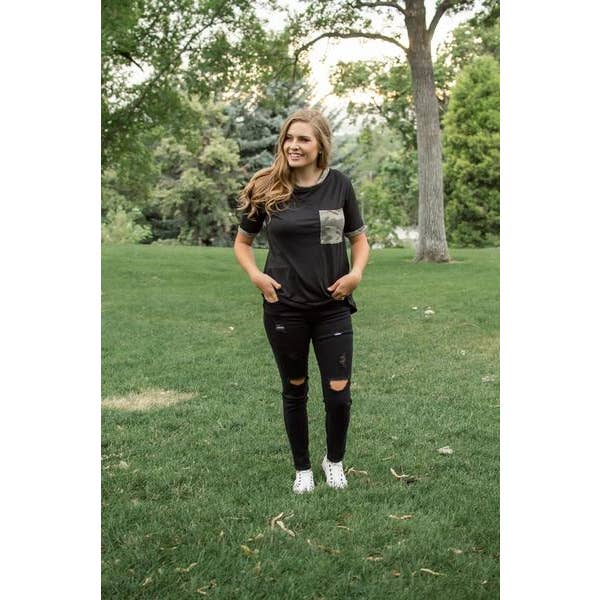 Camo Pop Tee | Schwarz für den Großhandel von Rogue Society Apparel®️