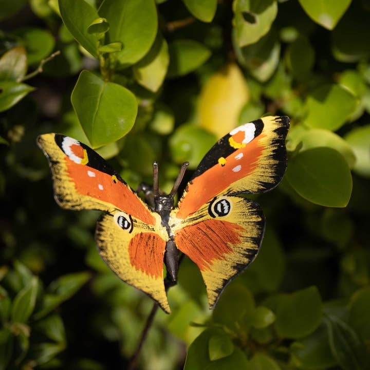 chi-africa - Wholesale Outdoor ornament/decor - Recycled Metal Garden Artwork - Peacock Butterfly On Rod0