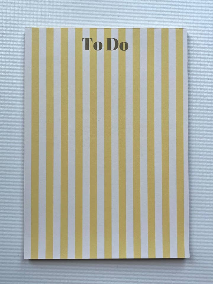 Bloc-notes de liste de tâches à rayures jaunes pour la vente par Designsbyrandaco