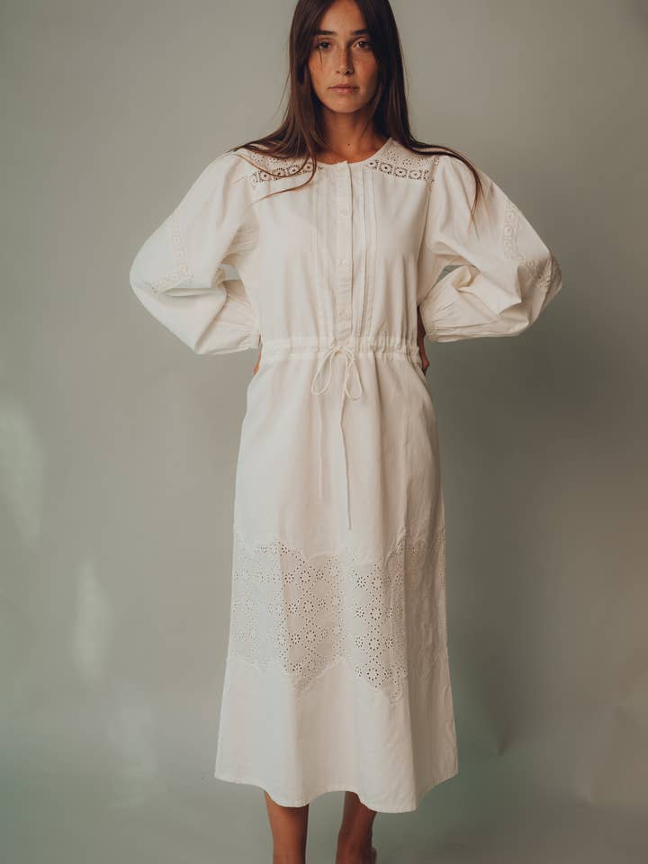 Kapda Casa - Vendita all'ingrosso Vestito - Donna - Vestito Lungo Clarice - Vestito Bianco Ricamato
