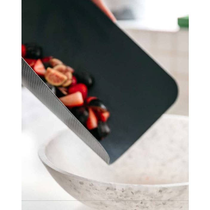 Dexas - Wholesale Cutting Board - Med & Large-4 Pack Heavy Duty Grippmat Set - Primary Colors3