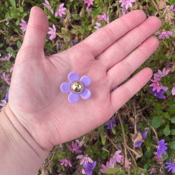 Mini Kitty Designs - Wholesale Shoe Accessories - Golden Flower Croc Charms24