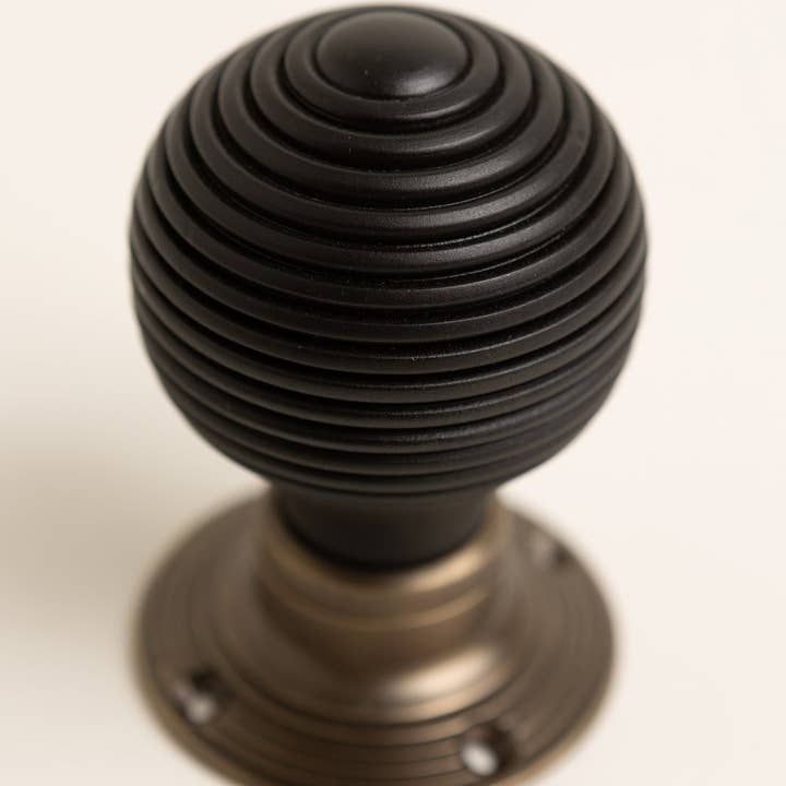 Brass bee - Wholesale Knob/Pull - Beehive Door Knobs - Ebonised & Antique Brass (Pair)2