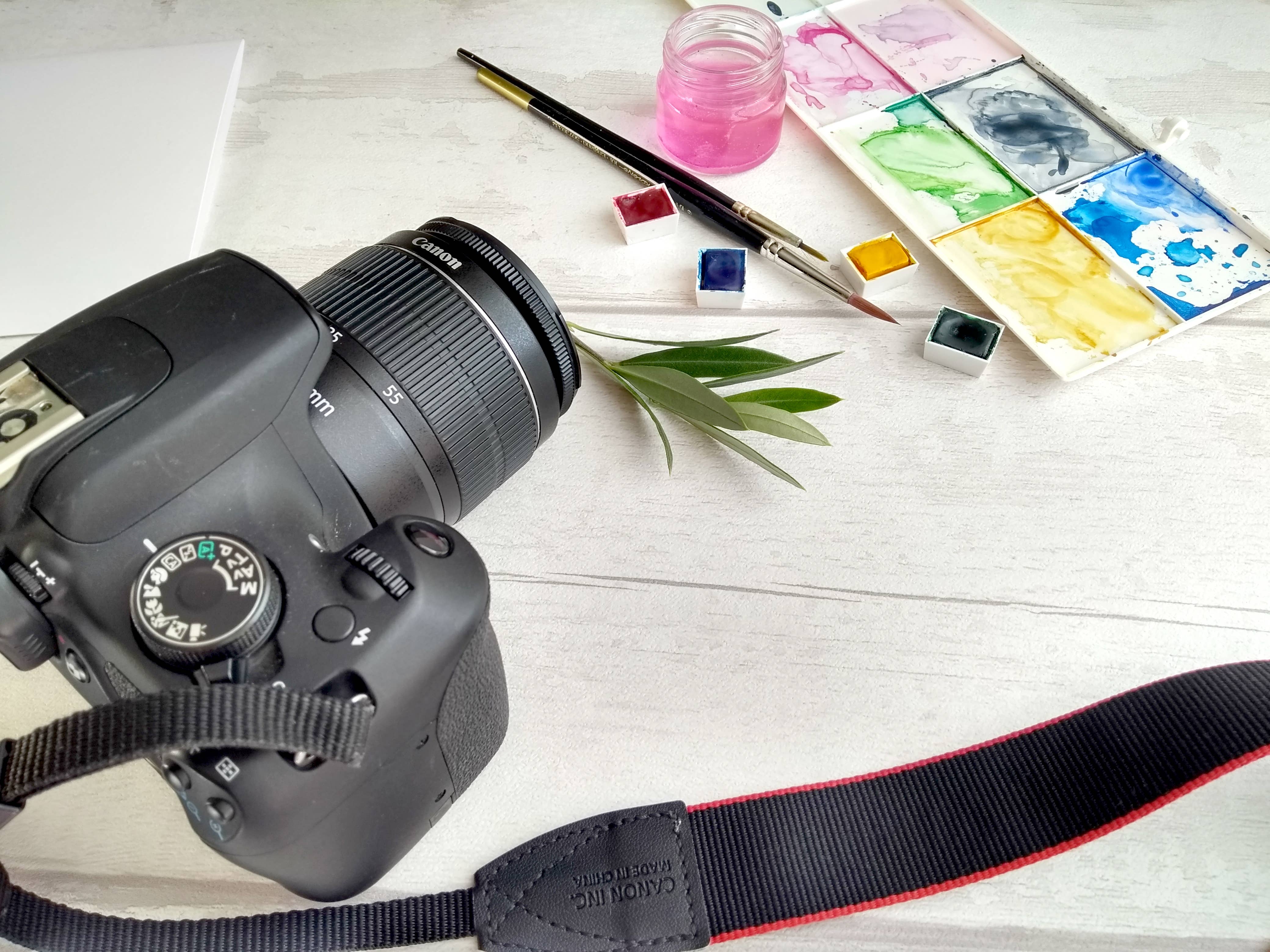 SABIVO Design - Wholesale Mother's Day Card - Mum Watercolour Floral Wreath Glitter Card L504