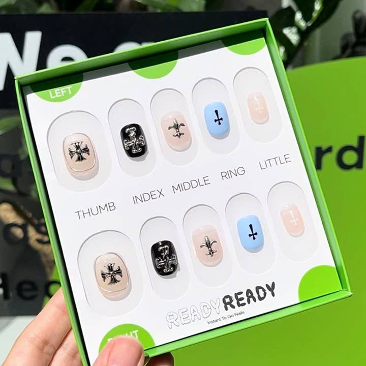 Chrome Heart (kort) - Directe nagels, handgemaakte luxe druknagels, modeaccessoires voor wholesale door READY READY Instant nail