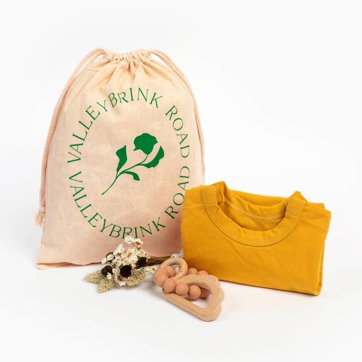 Nouveau coffret cadeau pour bébé pour la vente par Valleybrink Road