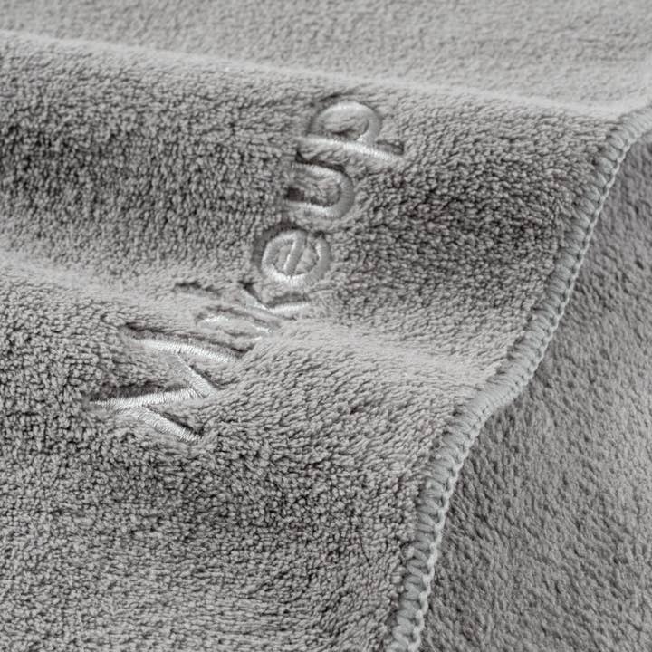 Arkwright Home - Wholesale Makeup Remover - Coral Fleece Makeup Removal Towels (3-Pack)10