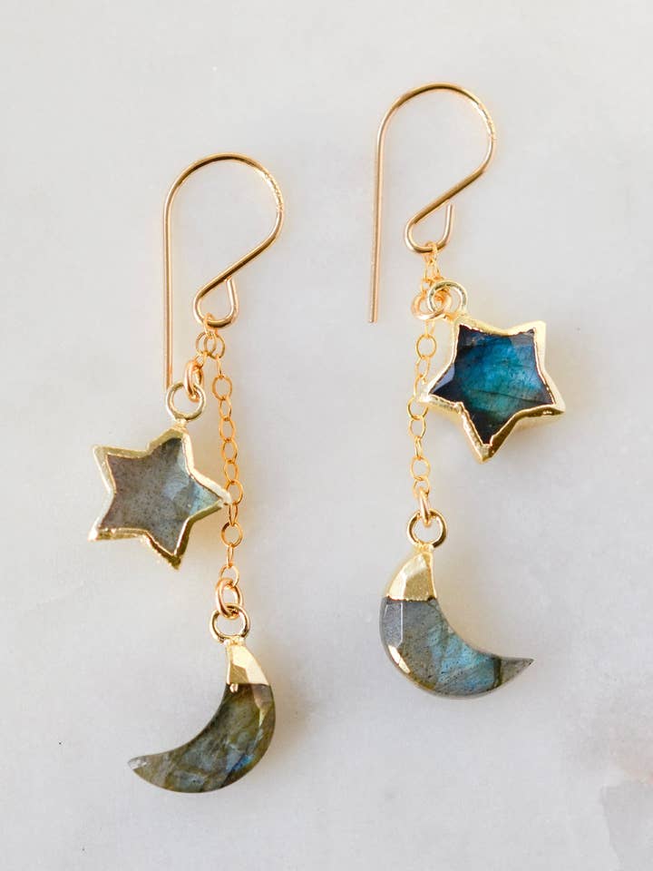 Asteria örhängen: Labradorit måne & stjärnor för wholesale av GEMNIA