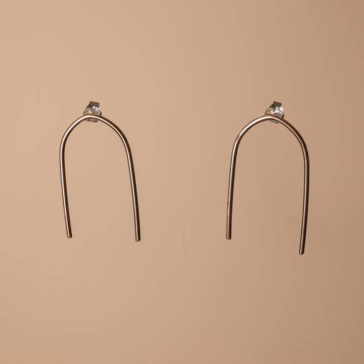 Boucles d'oreilles Arco pour la vente par Tatiana Cabral Smith: handmade jewelry