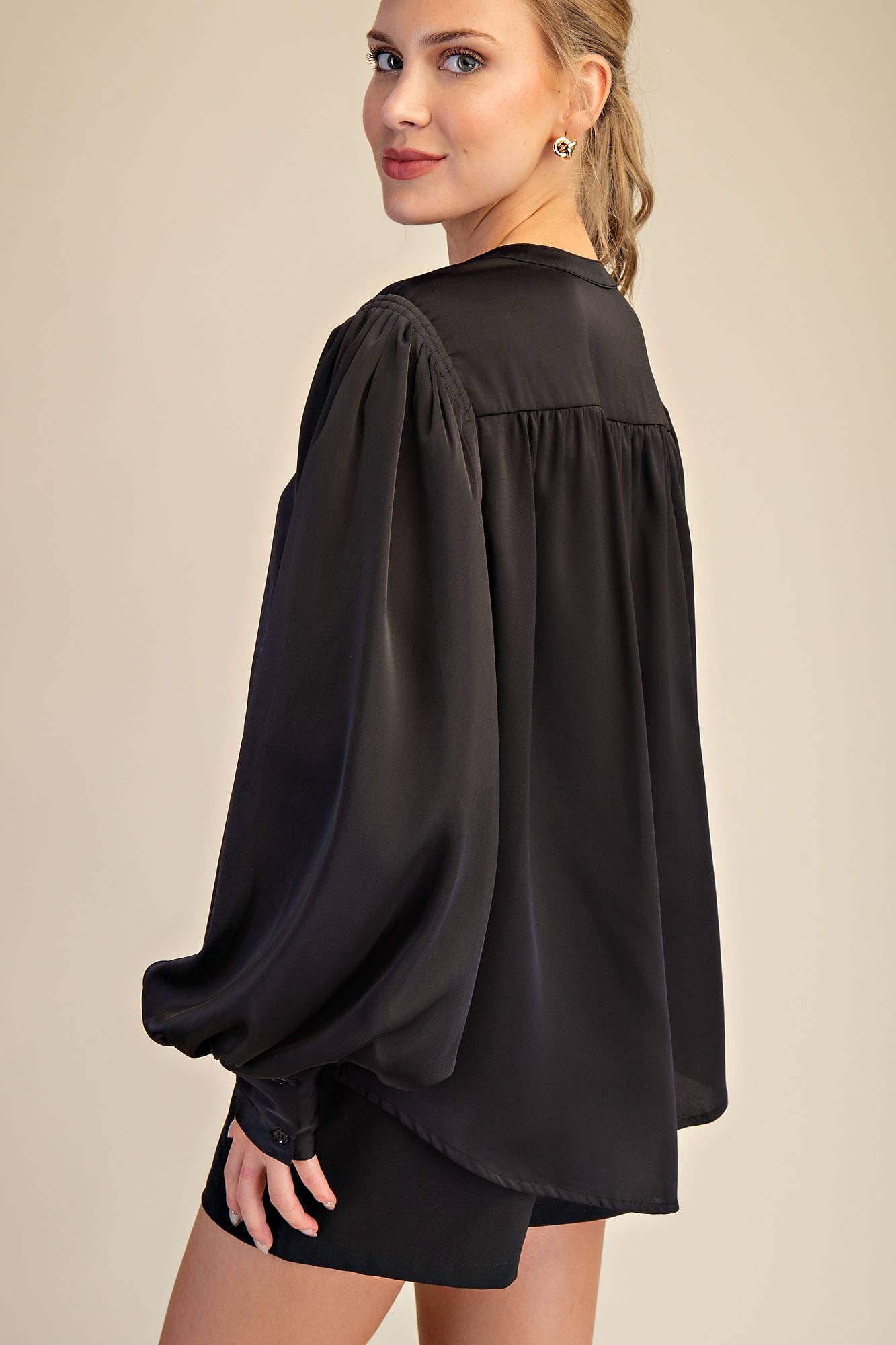 Glam - Wholesale Blouse - Women's - Round Neck Button Down Puff Long Sleeve Satin Top9