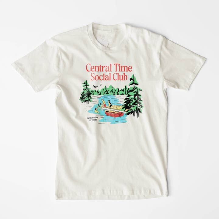 The Lake Souvenir T-shirt met grafische print, uniseks voor wholesale door Giltee