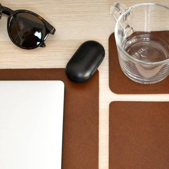 Integral Leather – Großhandel Schreibtischunterlage – Personalisierbare Schreibtischunterlage aus Leder | Bench Blotter Tastatur Mousepad Pad | Saffiano-Echt