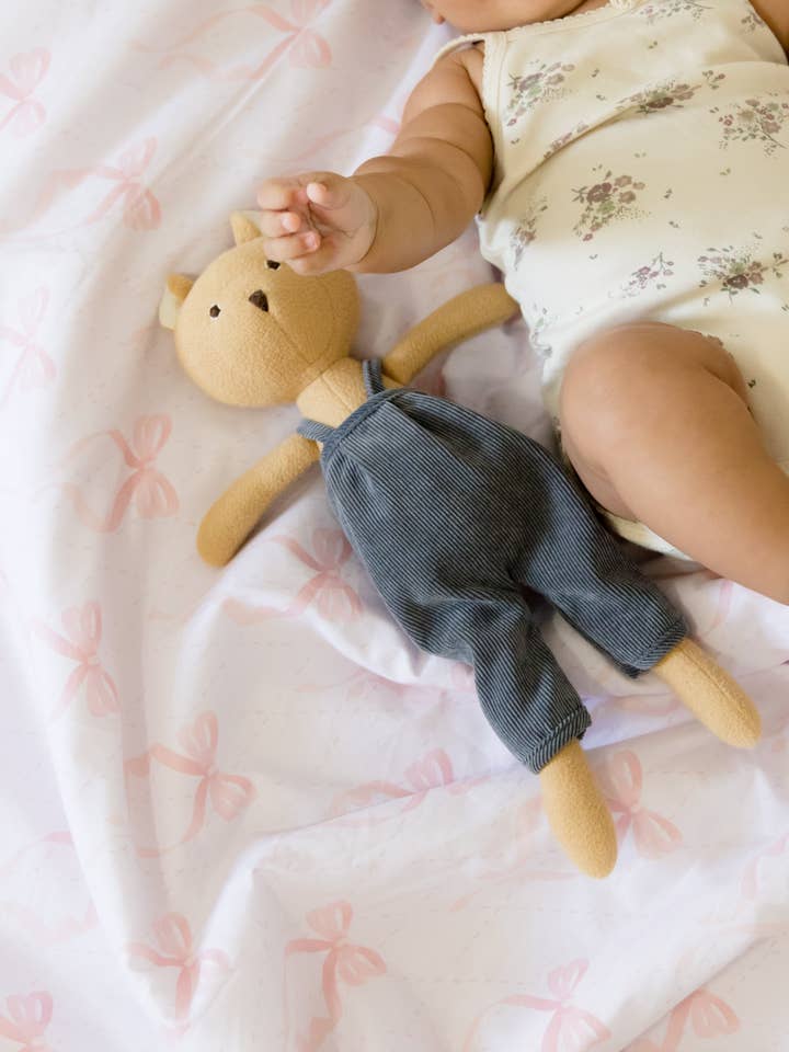 Little Mae and Co – wholesale Bedding blanket – Kids & Baby – Ribbon Crib Quilted Blanket1