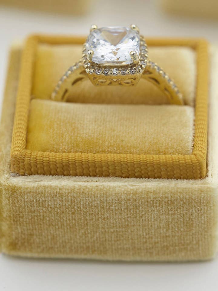 The Eastleigh Classic Single for wholesale by The Mrs. Box