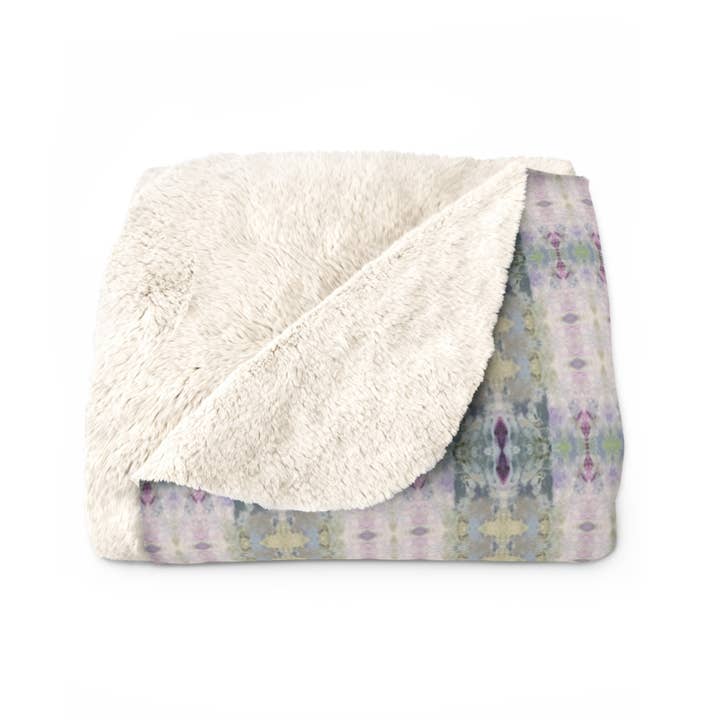 PALMER K Designs - Wholesale Throw Blanket - Sherpa Throw / Blanket: Lilac / Pink Geometric -TR/P10A
