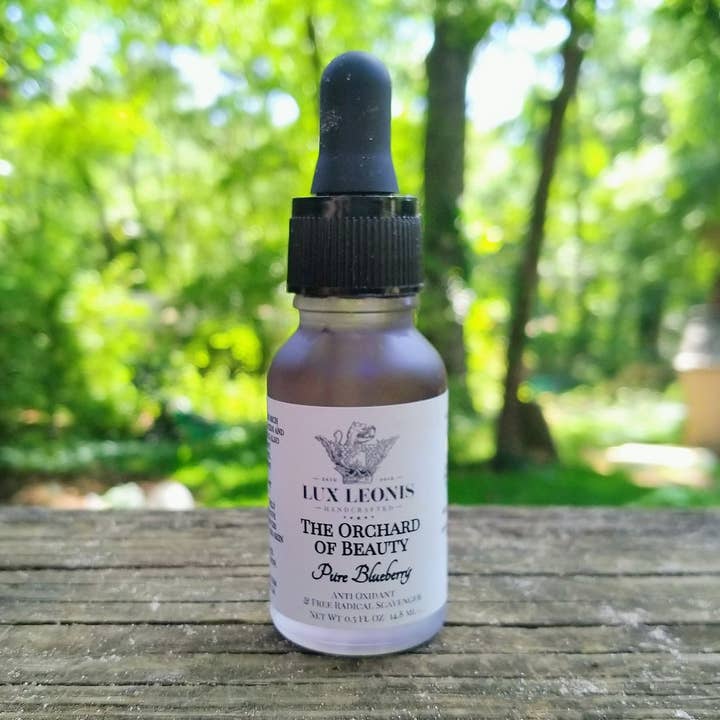 Pure Blueberry, The Beauty Oil for wholesale by Lux Leonis