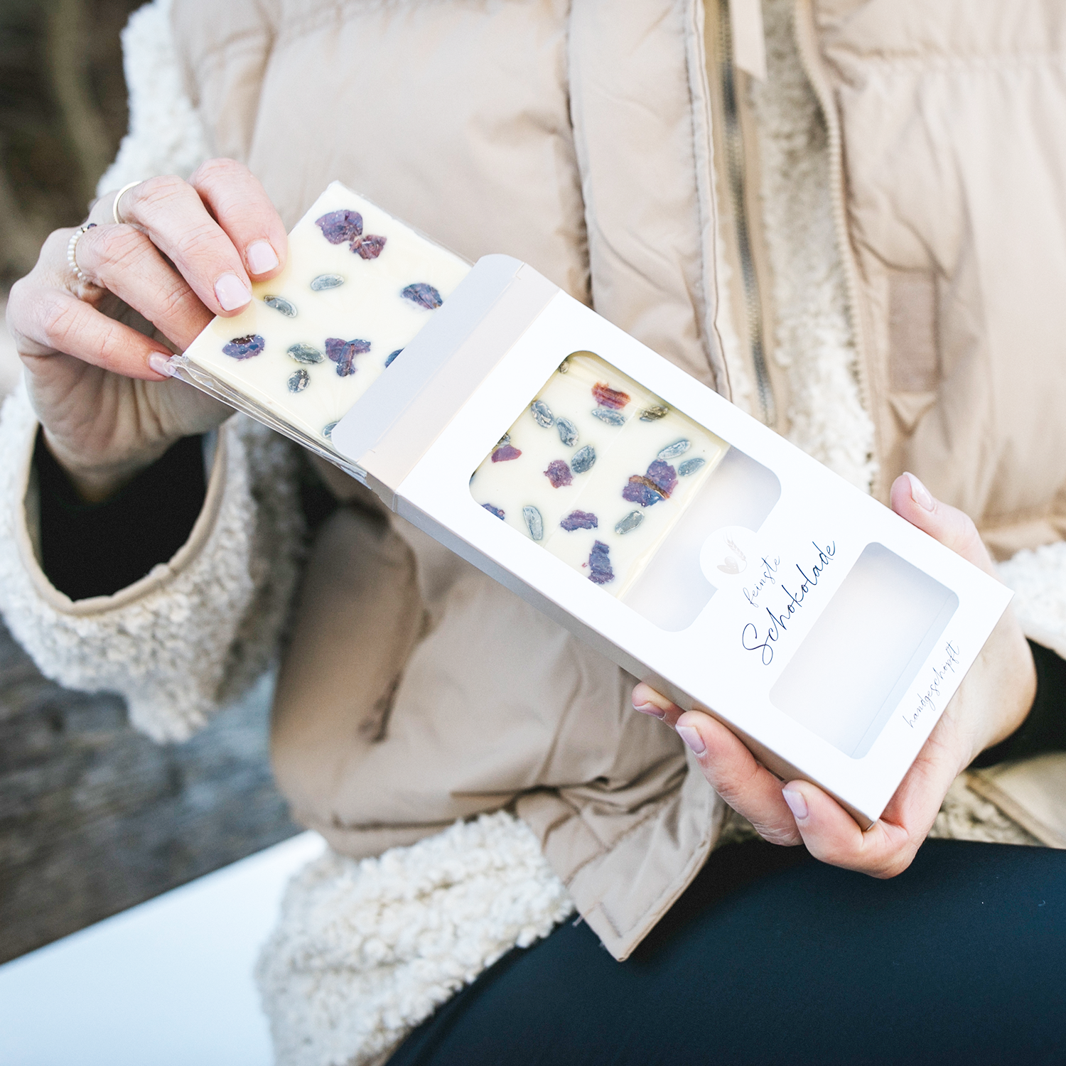 Bake Affair GmbH – Großhandel Schokoriegel – Vegane Schokolade - Pistazie & Cranberry2