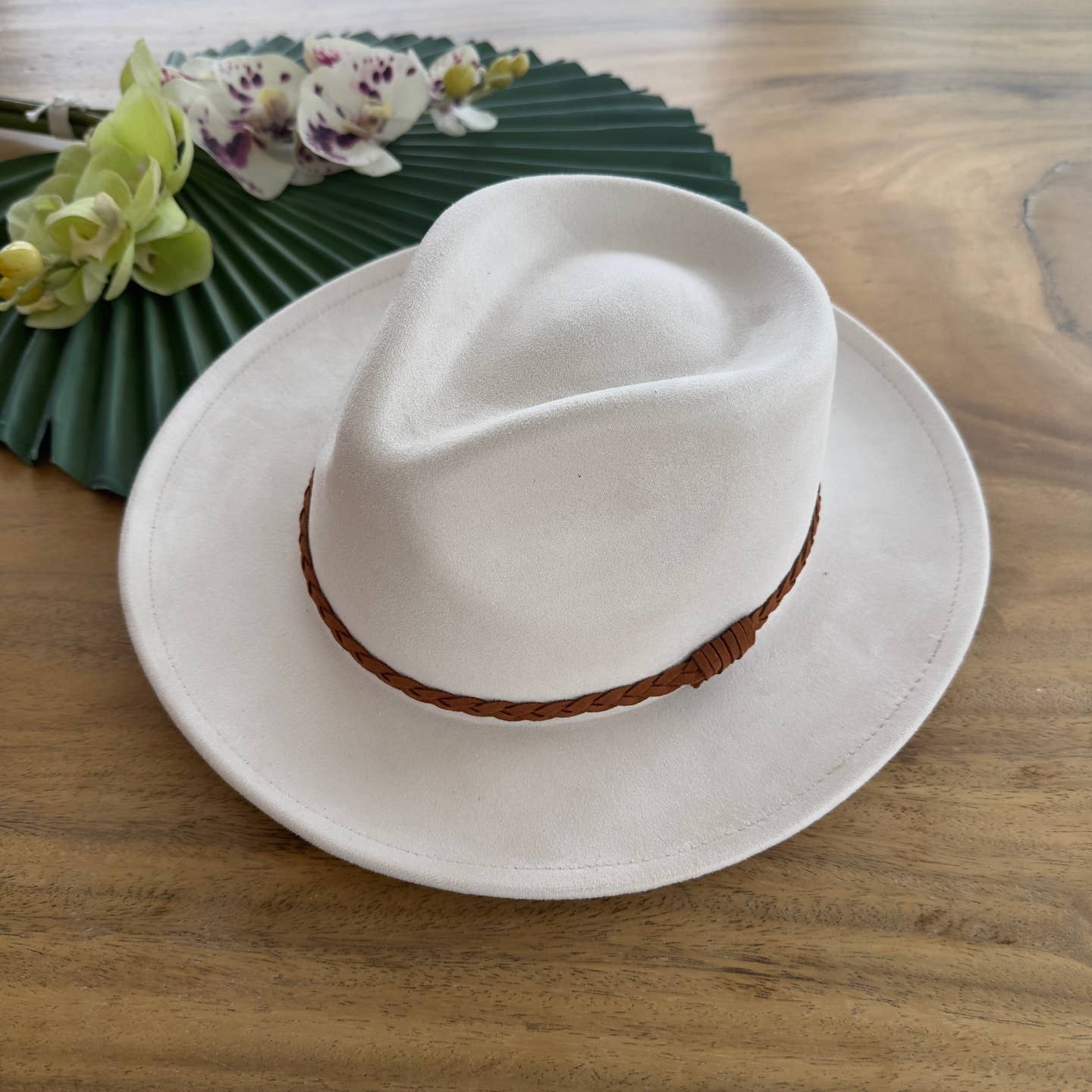 Queens INC - Wholesale Hat Accessory - Women's - Stiff Brim Rancher in  Suede Hat W/ Braided Suede Belt (Copy)2