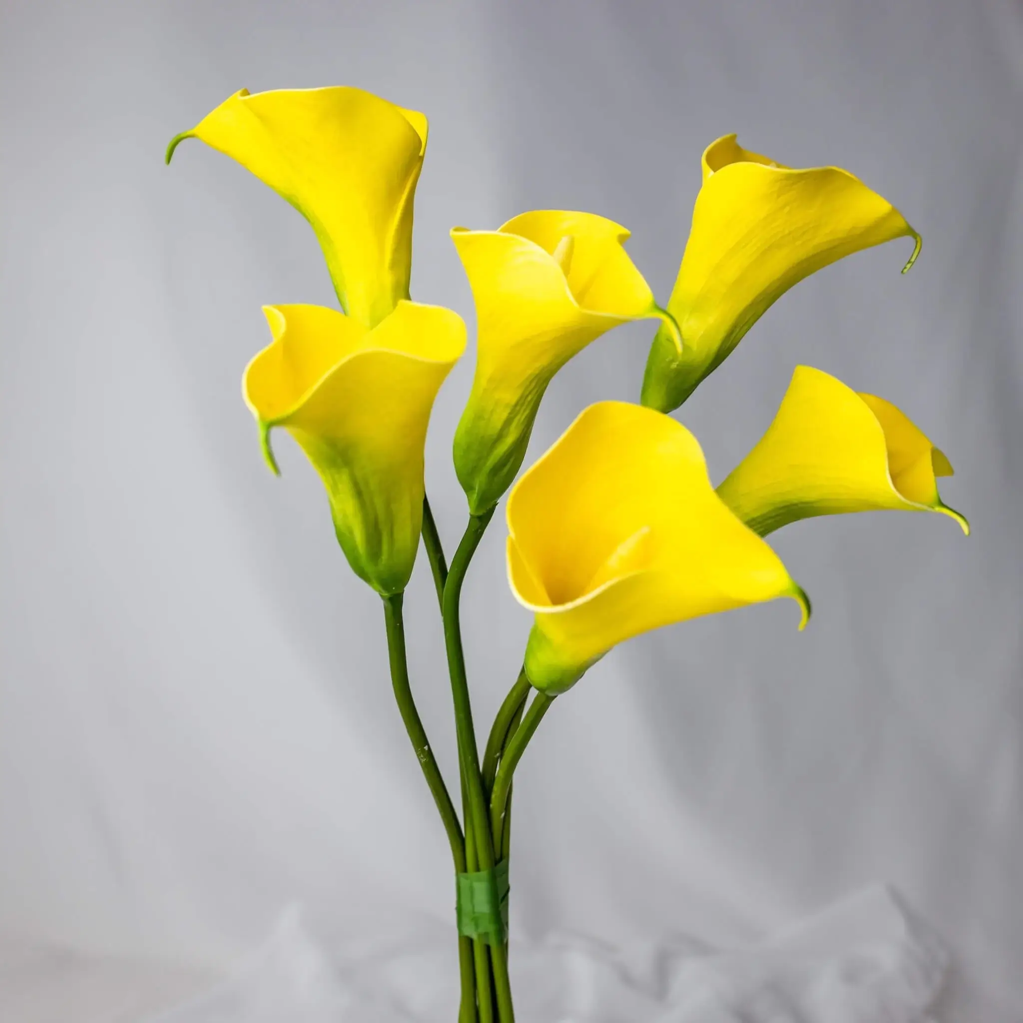 Realistic Artificial Flowers - Wholesale Artificial Flowers - Bright Yellow Small Calla Lily -Realistic Artificial Flowers2