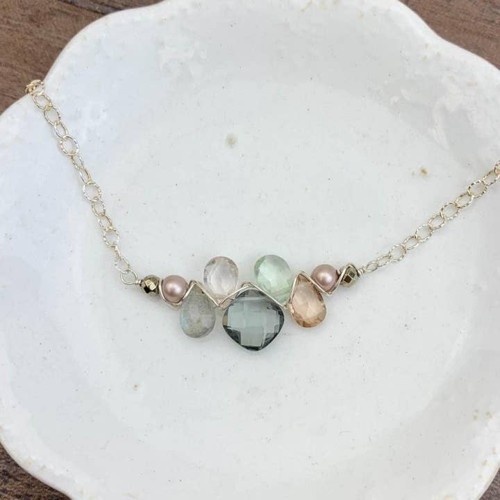 Collier Gemme Mini Katie de Paris pour la vente par Anna Balkan