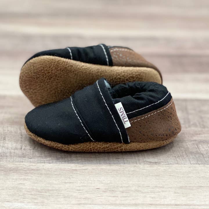 Black and Brown Angled Moccasins for wholesale by Trendy Baby Mocc Shop