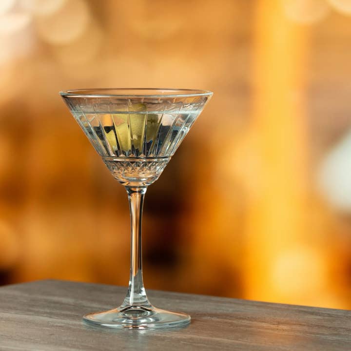 Gerippte Martini-Gläser 7,5 oz - Pasabahce Elysia - Set mit 12 Stück für den Großhandel von IKIDO