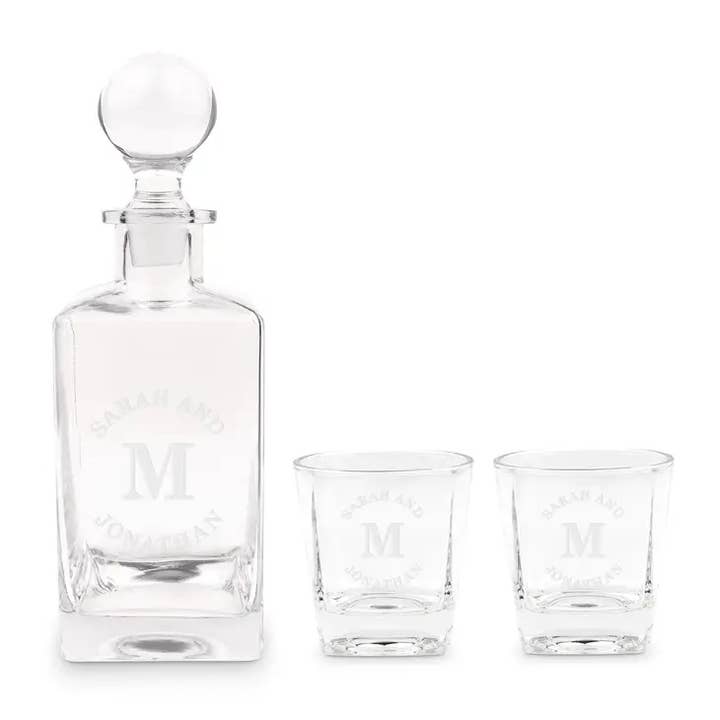 Whisky Karaff Presentset - Wrap Text Monogram för wholesale av Weddingstar Inc.