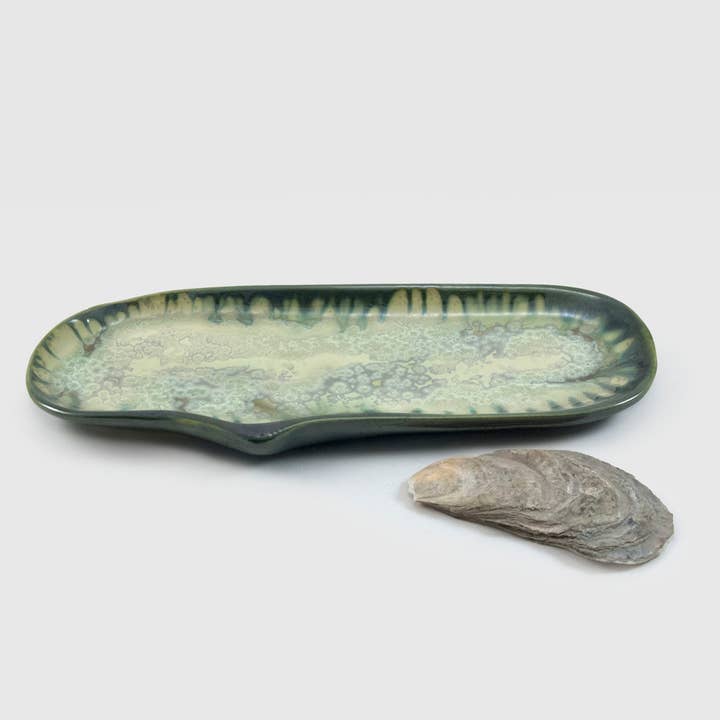 Alison Evans Ceramics - Wholesale Dinner Plate - Medium Razor Clam Plate