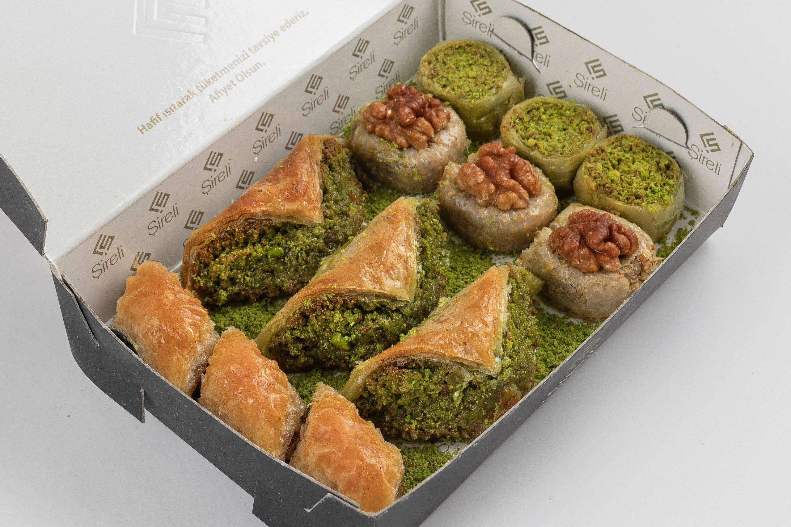 Aladdin - Wholesale Biscuit - Sireli Assorted Pistachio Walnut Baklava Turkish Halal0
