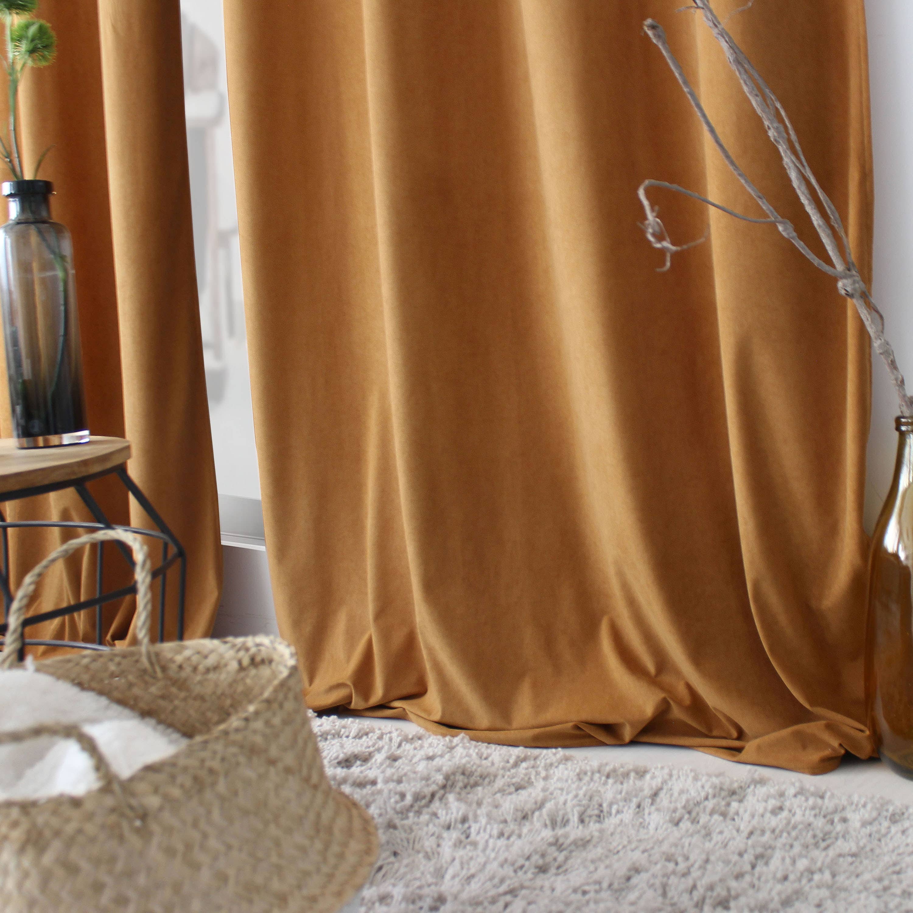 DECOSTARS - CmaDECO - Wholesale Curtain - Eyelet Curtain, 140x260cm, Velvet, Câlin Collection3