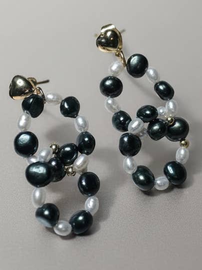 Claroscuro earrings for wholesale by Valiente New York