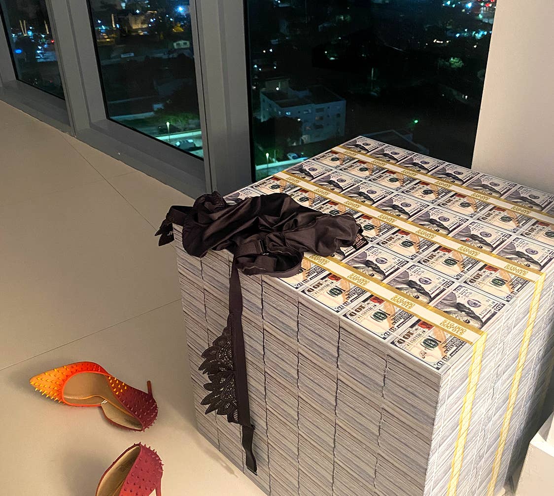 Casanarco - Vente Décorations de table - Table d'argent série A - Cube fini mat7