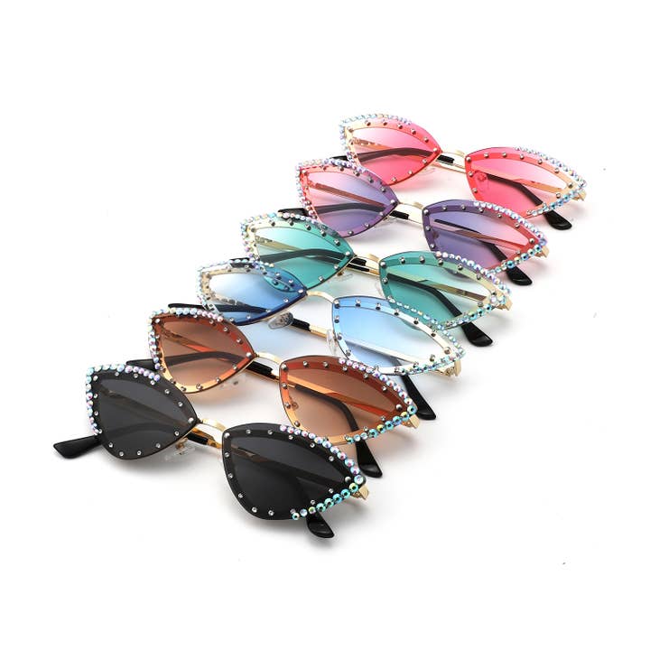 Luxury Rhinestone Cat Eye Fashion Women Sunglasses for wholesale by Cramilo Eyewear