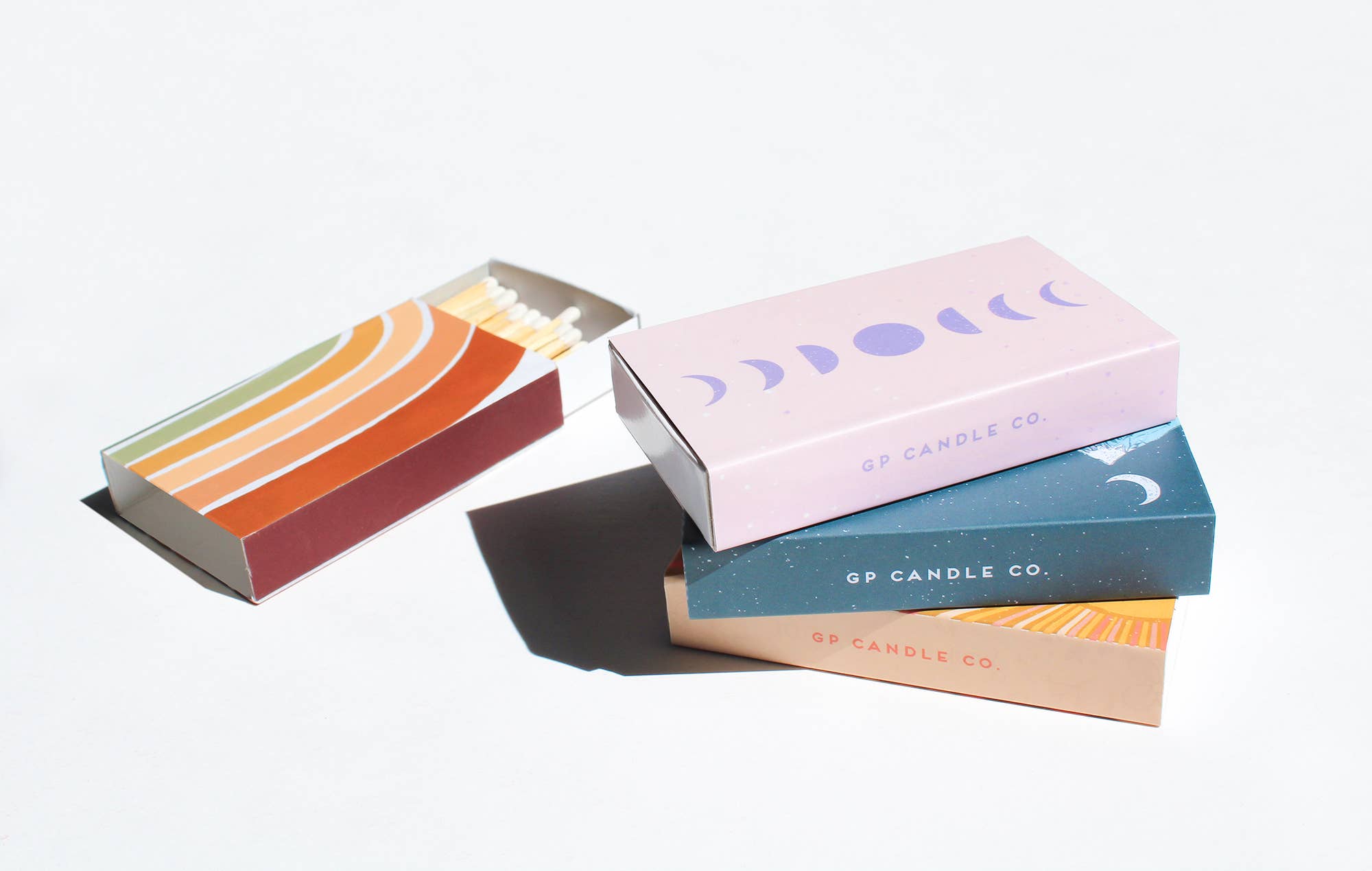 GP Candle Co. - Vente Allumettes - Montagnes enneigées - Boîte d'allumettes XL, 4 po2