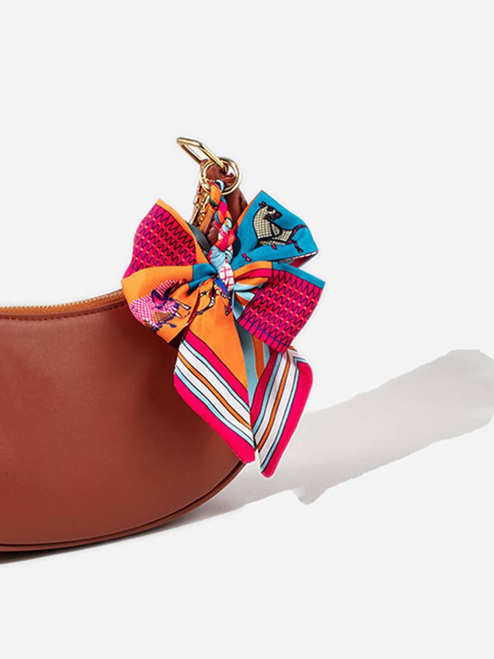 Ciondoli per Borsa con Fiocco in Raso Stampa Vintage DP25D677 per la vendita all'ingrosso da parte di Dipped Shop