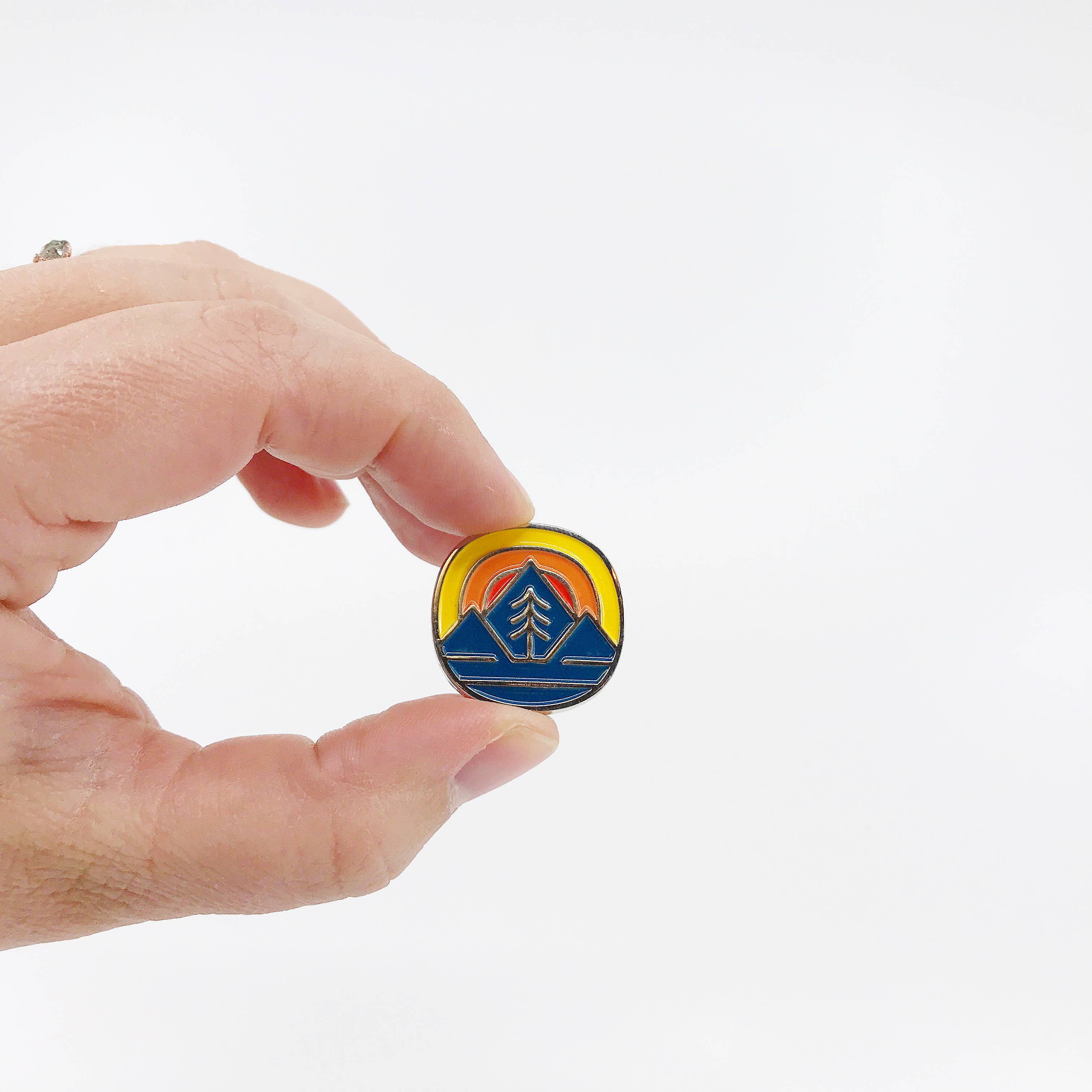 Fell – Großhandel Anstecker/Button – Fell Namensschild Emaille1