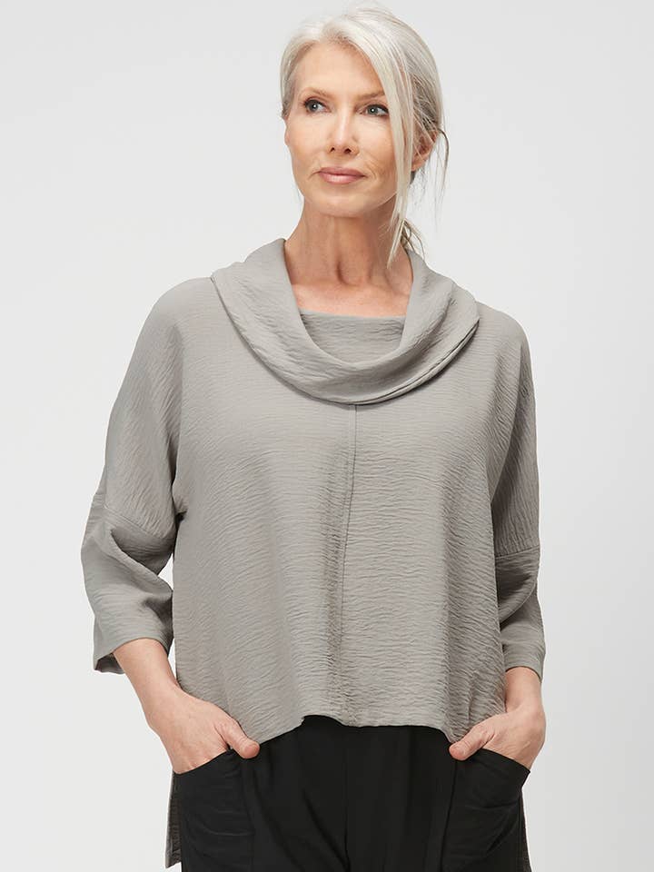 Tunique à col de vache pour la vente par SYDNEY