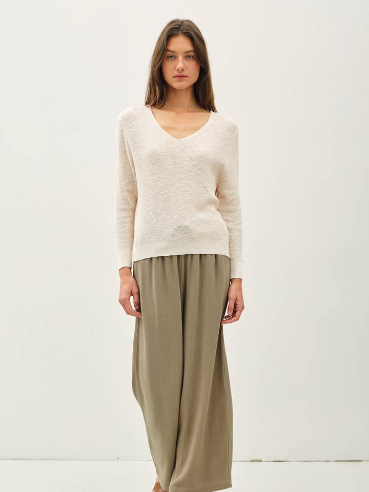 Be Cool - Wholesale Knit Sweater - Women's - LONG SLEEVE V-NECK COTTON SLUB SWEATER