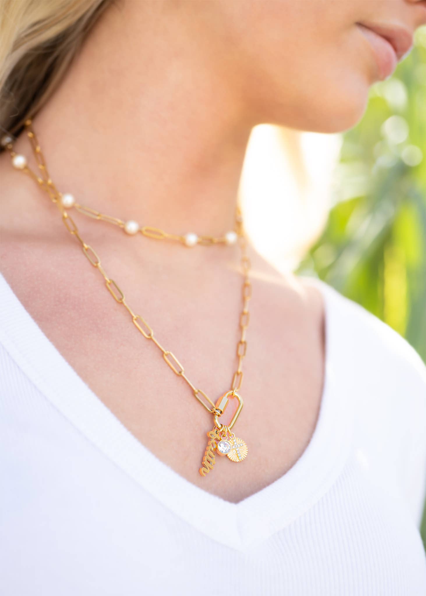 WJW - Venta al por mayor Collares con colgantes/abalorios - Collar con charm de clip en forma de eslabón ’Faith’ en oro PVD 18K con mosquetón8