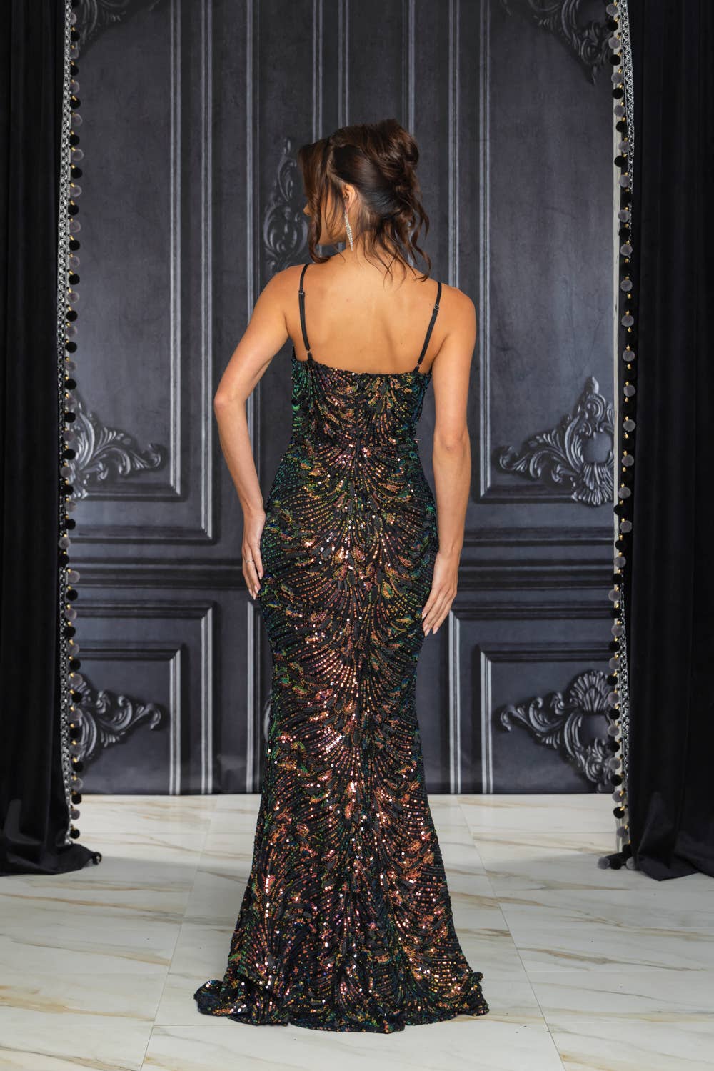 RICARICA INC. - Vendita all'ingrosso Vestito - Donna - Abito lungo scintillante multicolore con paillettes7