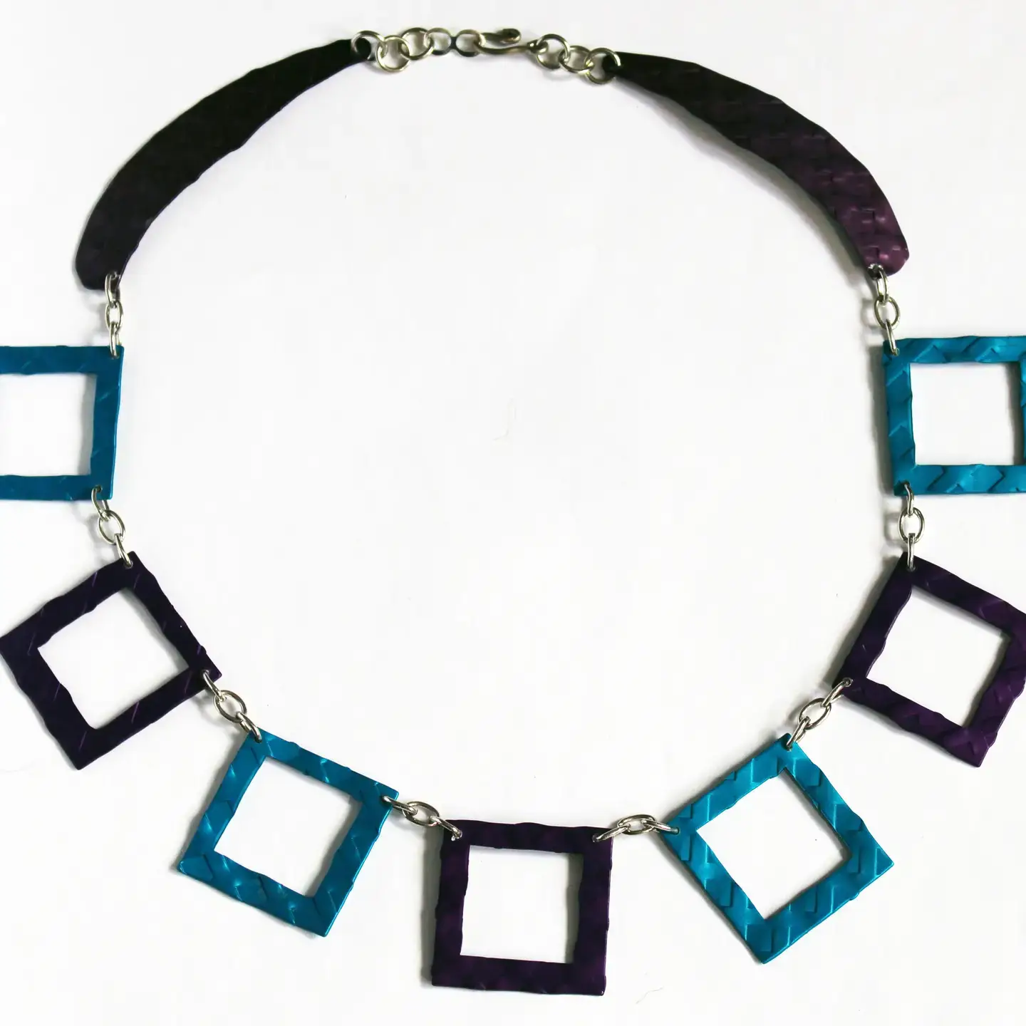 Q3 Art Inc. - Vendita all'ingrosso Collane a catena e maglie - Collana Quadrata Assortita3