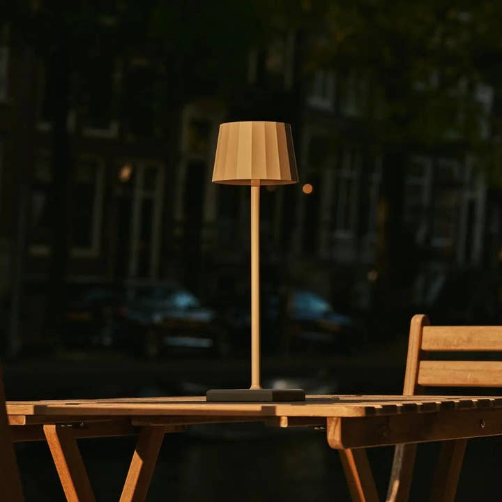 Tavellio - Wholesale Accent/Desk Lamp - Wouter Koala Brown Rechargeable Table Lamp – Wireless Charging, Dimmable, 120-Hour Battery Life12