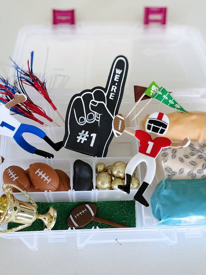Kit Football Playdough per la vendita all'ingrosso da parte di Make & Magic Playdough Co.