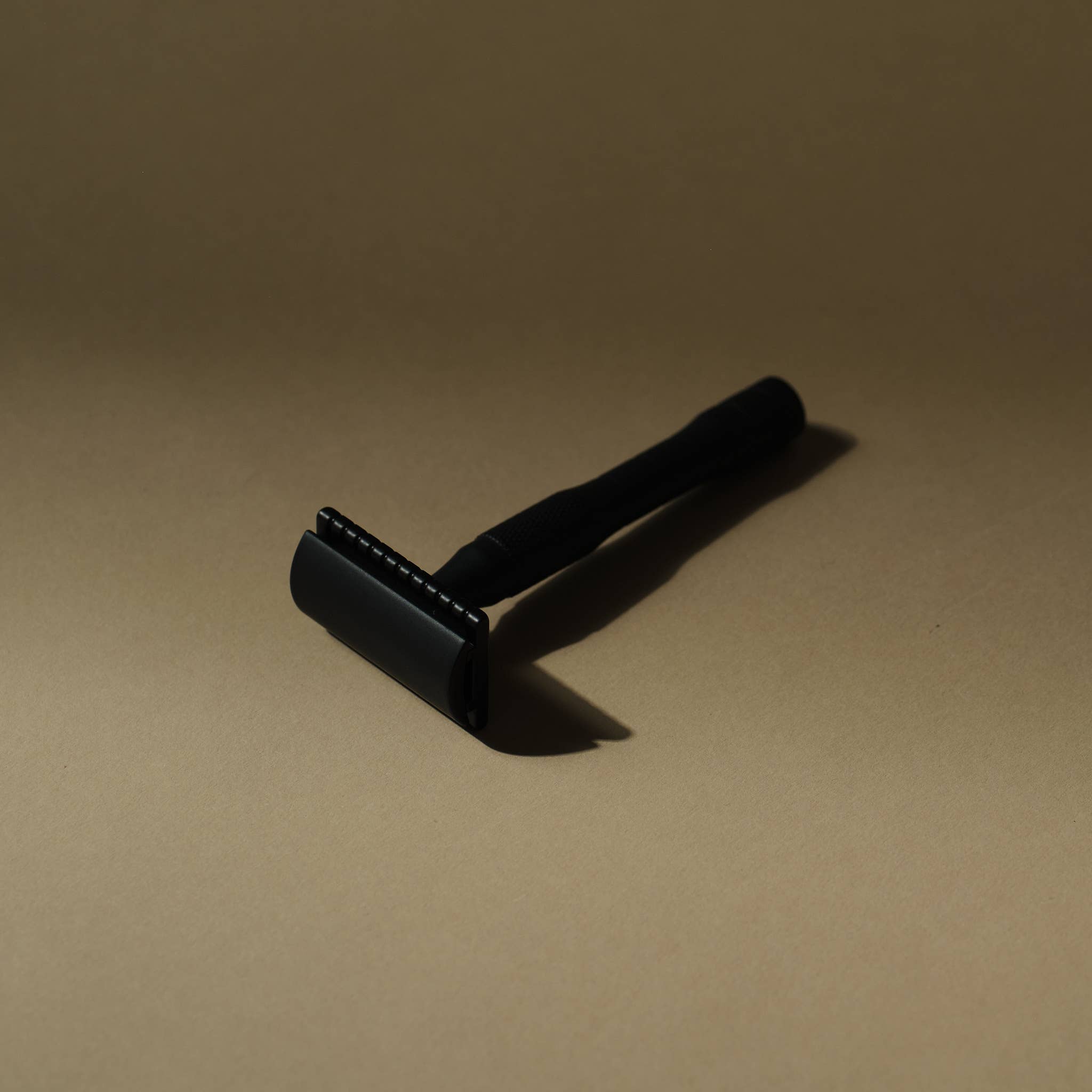 Well Kept - Wholesale Razor - Sustainable Brass Safety Razor - Black (made in Canada)3